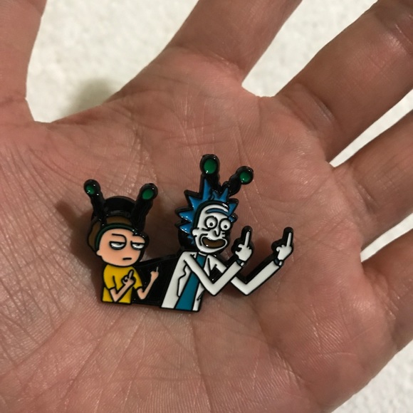 Rick and Morty brooch pin badge - Picture 2 of 3